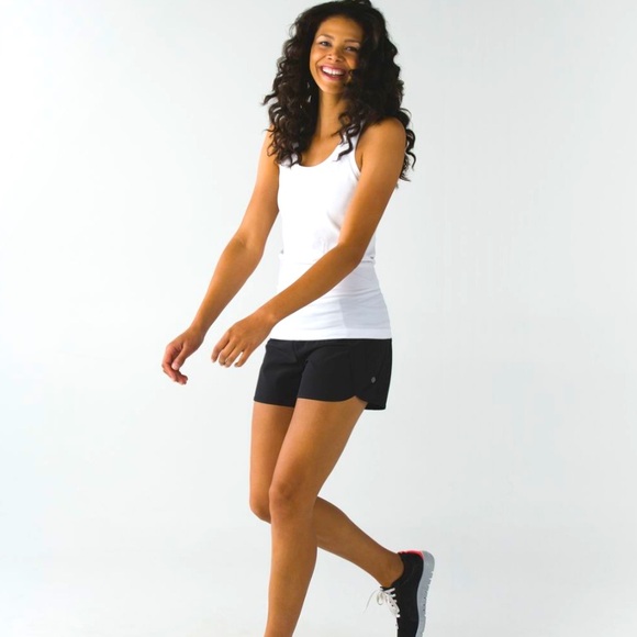 Lululemon Run Times Short *4-Way Stretch Sz 8 - Picture 2 of 10